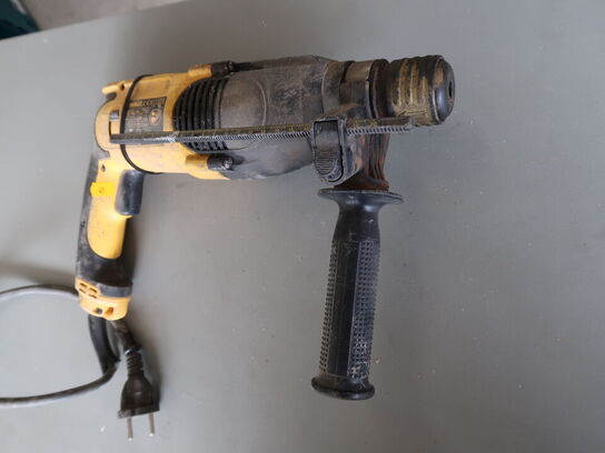 Borehammer DEWALT D25013