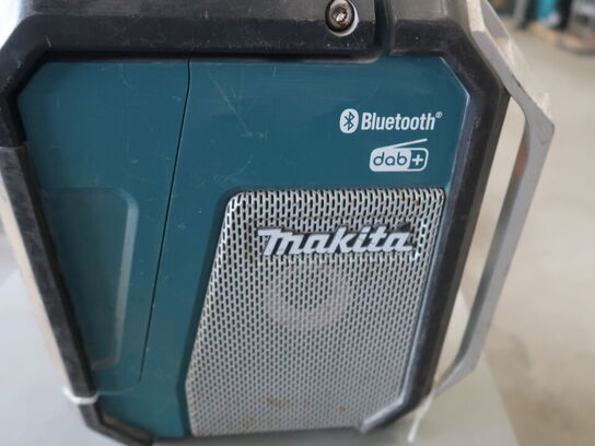 Radio MAKITA DMR115 med 1 batteri