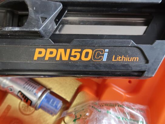 Beslagsømpistol PASLODE PPN50Ci med 1 batteri og lader