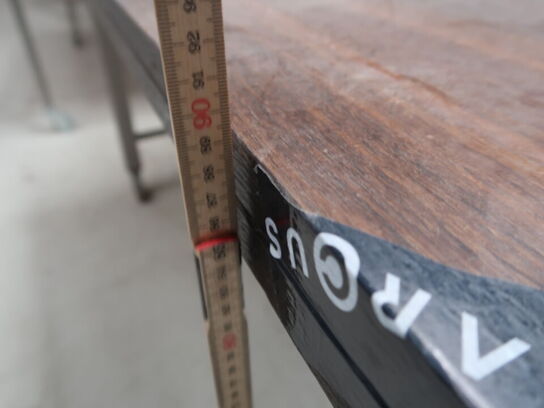 Arbejdsbord på hjul