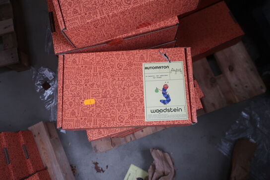 Parti WOODSTEIN legetøj bl.a. 'Pandekageskyderen' m.v.