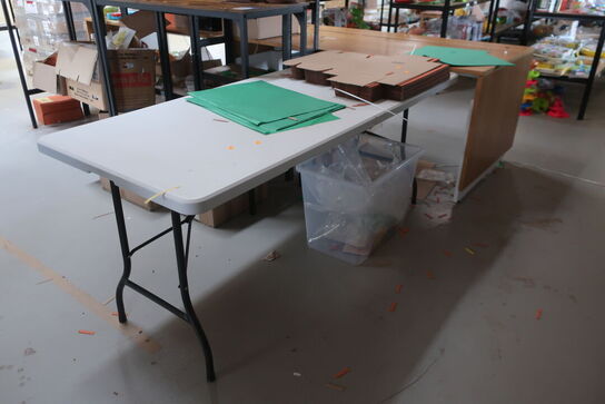 Plastfoldebord 