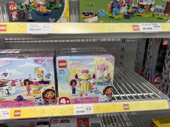 Ca. 60 kasser LEGO