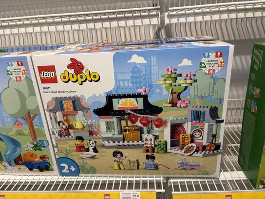 Ca. 60 kasser LEGO