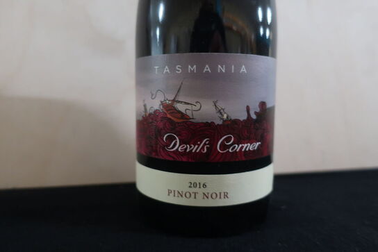 5 fl. Rødvin TASMANIA Devils Corner Pinot Noir 2016