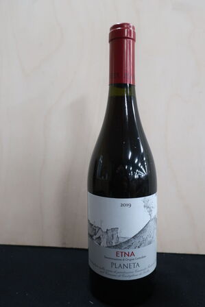 2 fl. Rødvin PLANETA Etna Rosso 2019