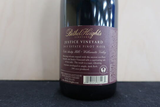 3 fl. Rødvin BETHEL HEIGHTS Pinot Noir 2013