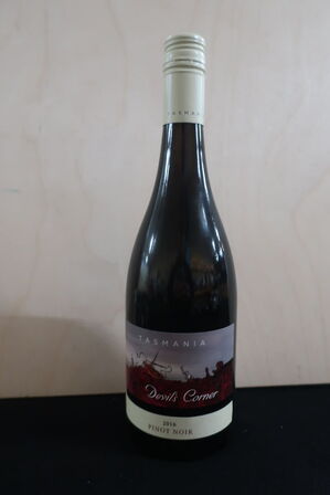 5 fl. Rødvin TASMANIA Devils Corner Pinot Noir 2016