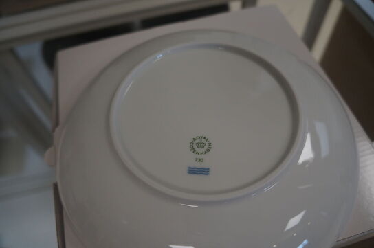 Dyb tallerken ROYAL COPENHAGEN COUPÉ RIFLET