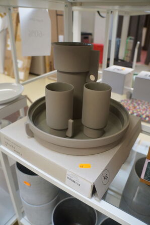 Bakke med kande & kopper ALCOA