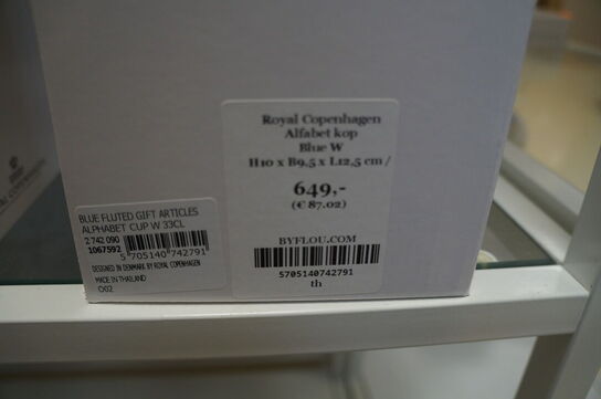Kop ROYAL COPENHAGEN ALFABET W
