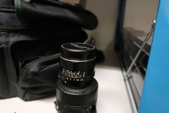 Kamerastaske med objektiver NIKON