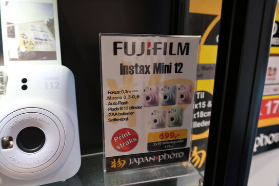 Kamera FUJIFILM Instax Mini 12