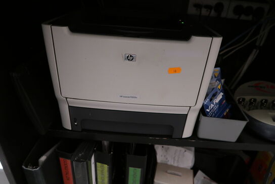 Computerskærm HP Compaq LA2306x, labelprinter, tastatur, mus, computer, printer