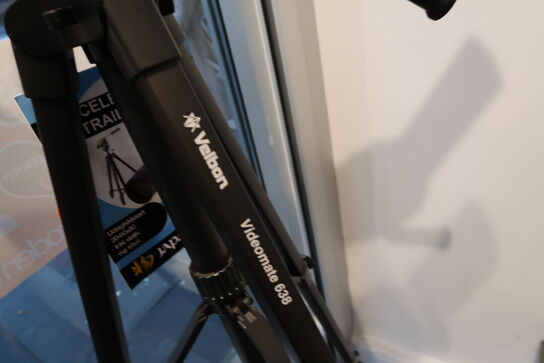 Udsigtskikkert CELESTRON TRAILSEEKER på stativ