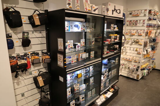 Butiksinventar uden indhold