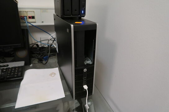 Computerskærm HP, tastatur, mus, computer