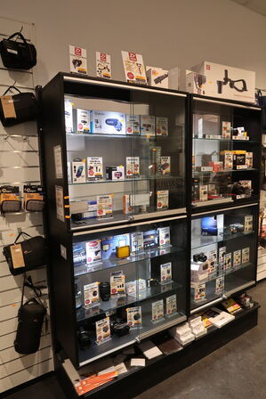 Butiksinventar uden indhold