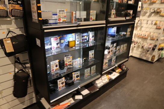 Butiksinventar uden indhold