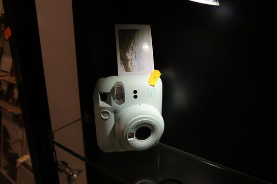 Kamera FUJIFILM Instax Mini 12