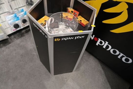 Beholder med 4 stk. engangskameraer