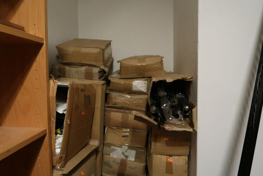 Div. Plastikposer samt paraplyer