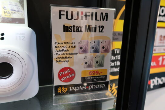 Kamera FUJIFILM Instax Mini 12