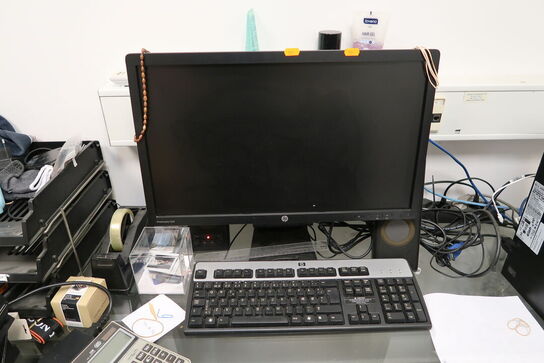 Computerskærm HP, tastatur, mus, computer