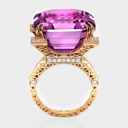 Imponerende 39,02 ct. VIVID kunzit, og diamantring i 14 kt. rosèguld, IGI.