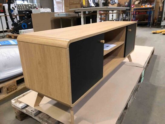 Caitlin TV-bord - egetræslook og sort 