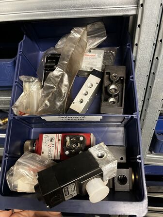 Div. Varelager til hydraulik