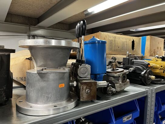 Div. Hydrauliskpumpe, gasfilter mv.
