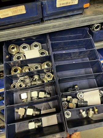 Div. Varelager til hydraulik