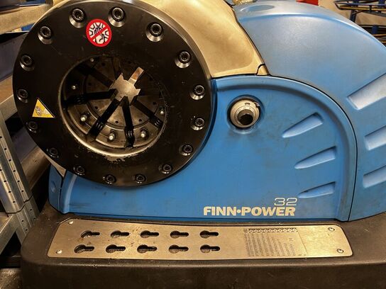 Slangepresser m. Bakker D-HYDRA FINN-POWER P32