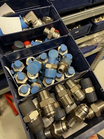 Div. Varelager til hydraulik