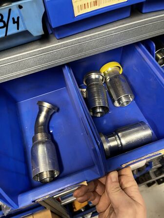 Div. Varelager til hydraulik, rullelejer mv.