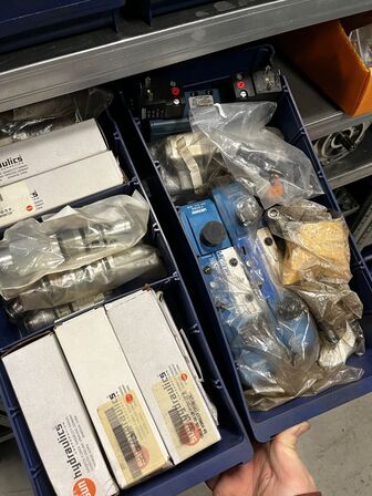 Div. Hydrauliske ventiler mv.