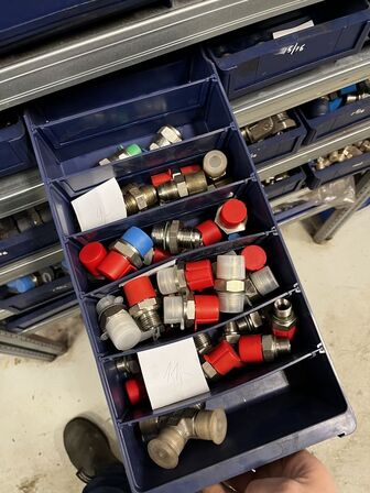 Div. Varelager til hydraulik