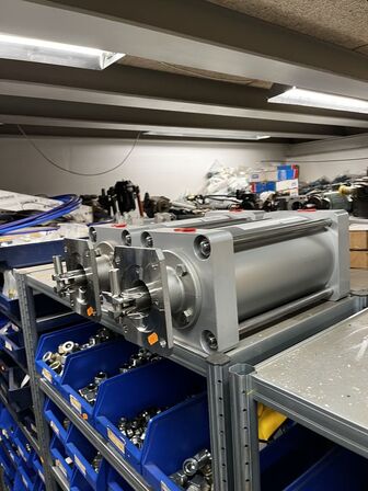 Div. Hydraulik cylindere, filtre mv.