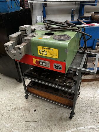 Hydrauliske udstandspresse m. Stempler og matrice EMB UNI-PRESS
