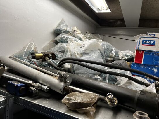 Div. Hydrauliskpumpe, gasfilter mv.