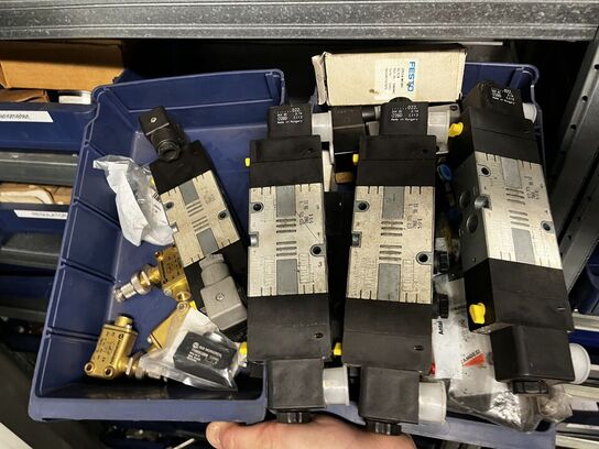 Div. Varelager til hydraulik