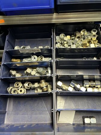 Div. Varelager til hydraulik