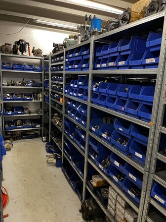 8 stk. Stålreoler  200x94x43 CM.