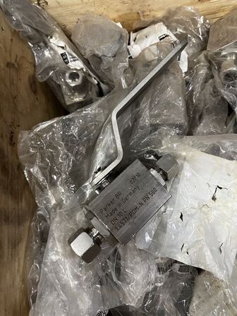 Div. Hydrauliske haner