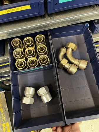 Div. Varelager til hydraulik