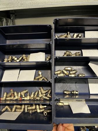 Div. Varelager til hydraulik