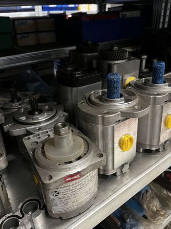 Div. Hydraulikpumper mv.