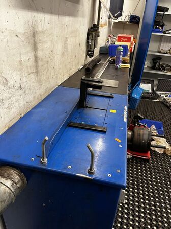 Hydraulisk skæremaskine  D-HYDRA CM100F