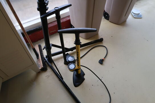 Cykelholder BBB BTL-36 med pumpe